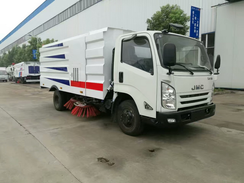 江铃凯锐扫路车