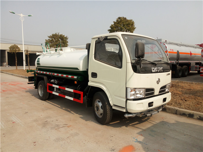 东风2吨蓝牌洒水车