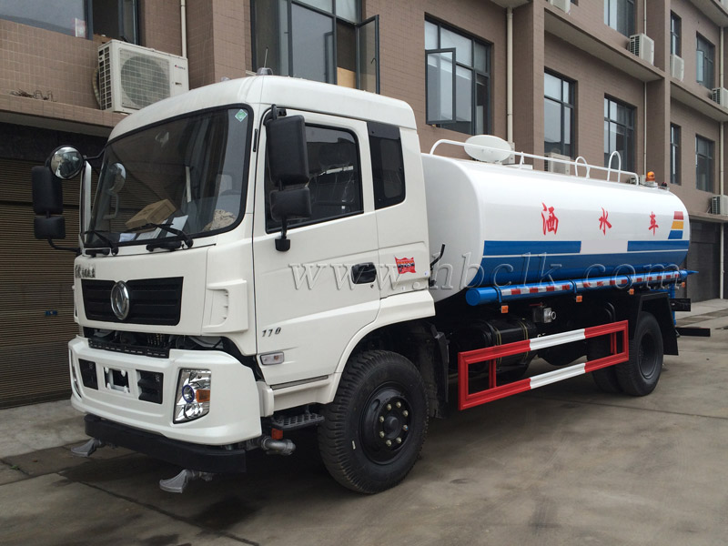 东风专底12吨洒水车