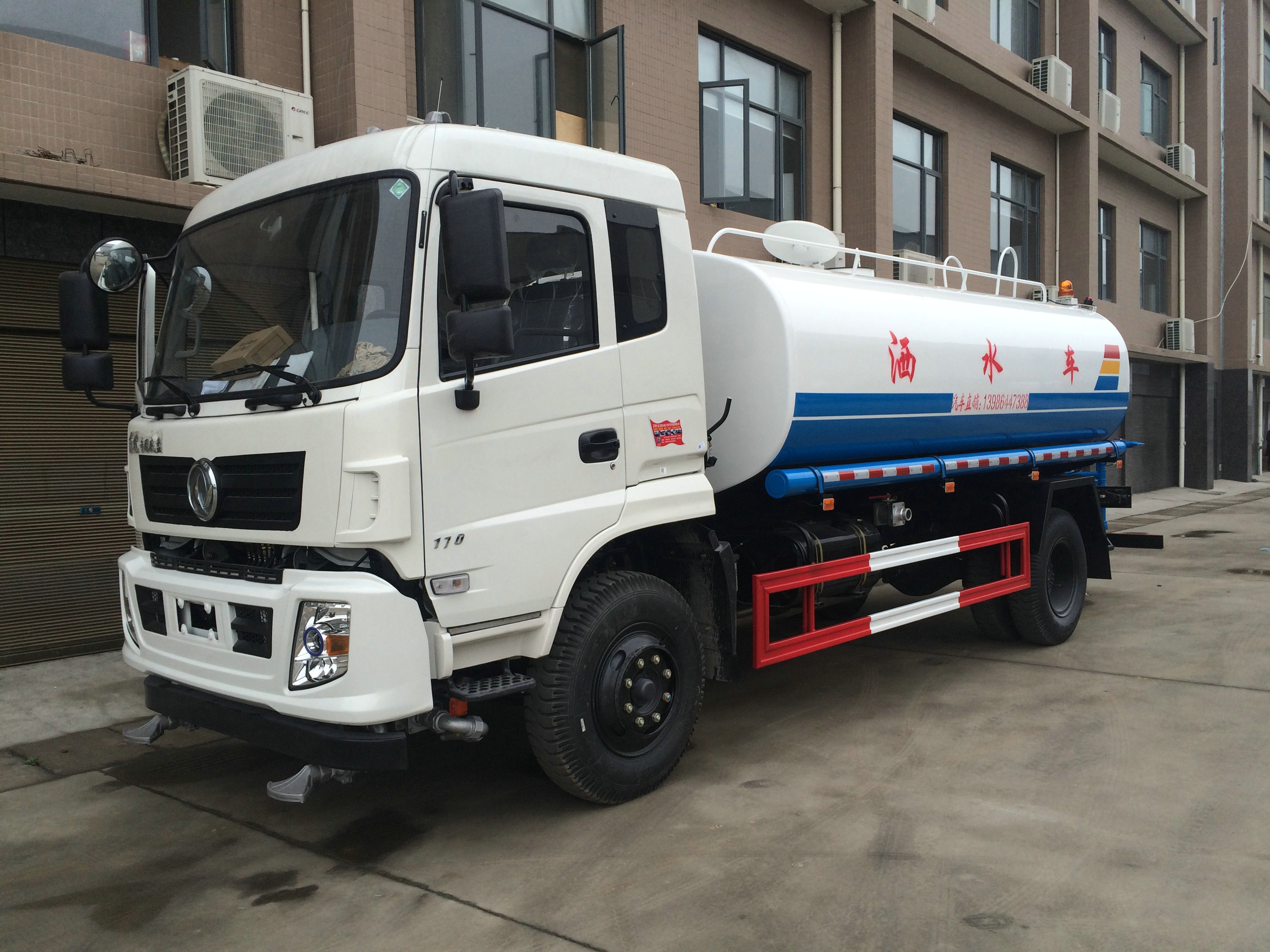 东风15方绿化洒水车