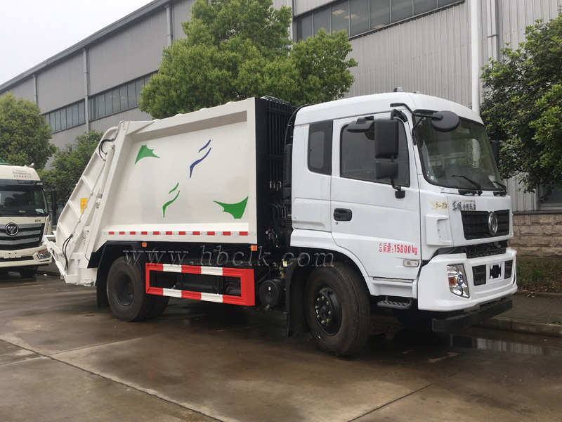 东风专底10方压缩式垃圾车