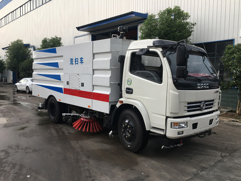 东风大多利卡洗扫车